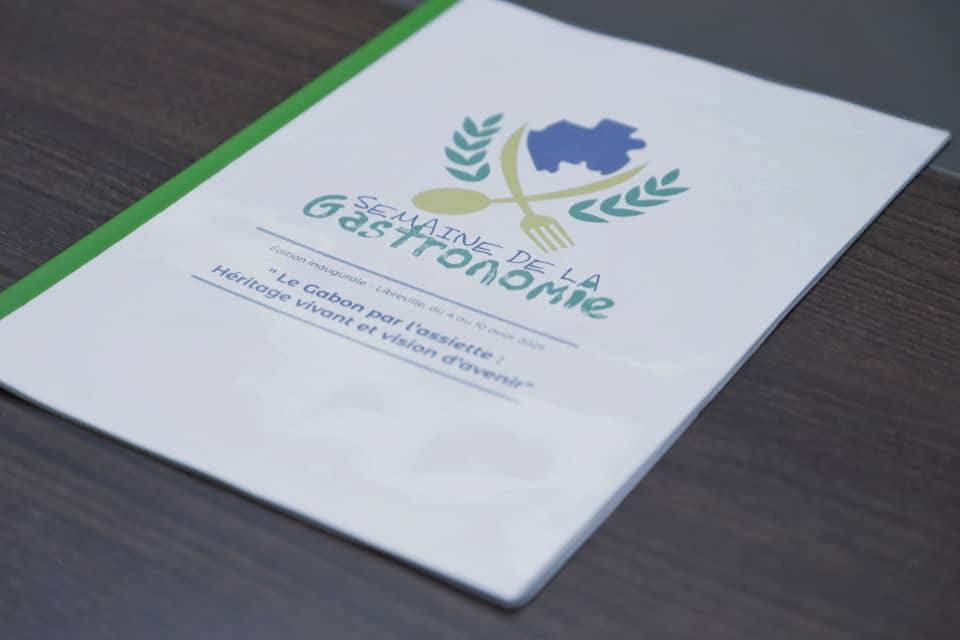 Gabon : Un manuel scolaire pour célébrer l’art culinaire