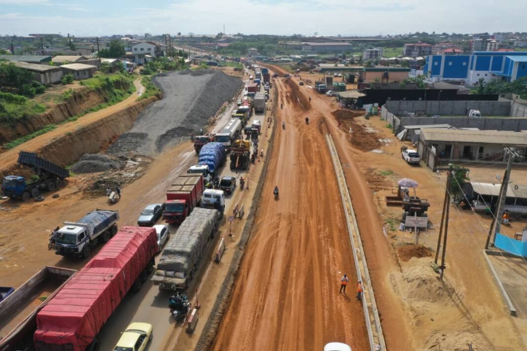 Défis et progrès des travaux routiers à Douala