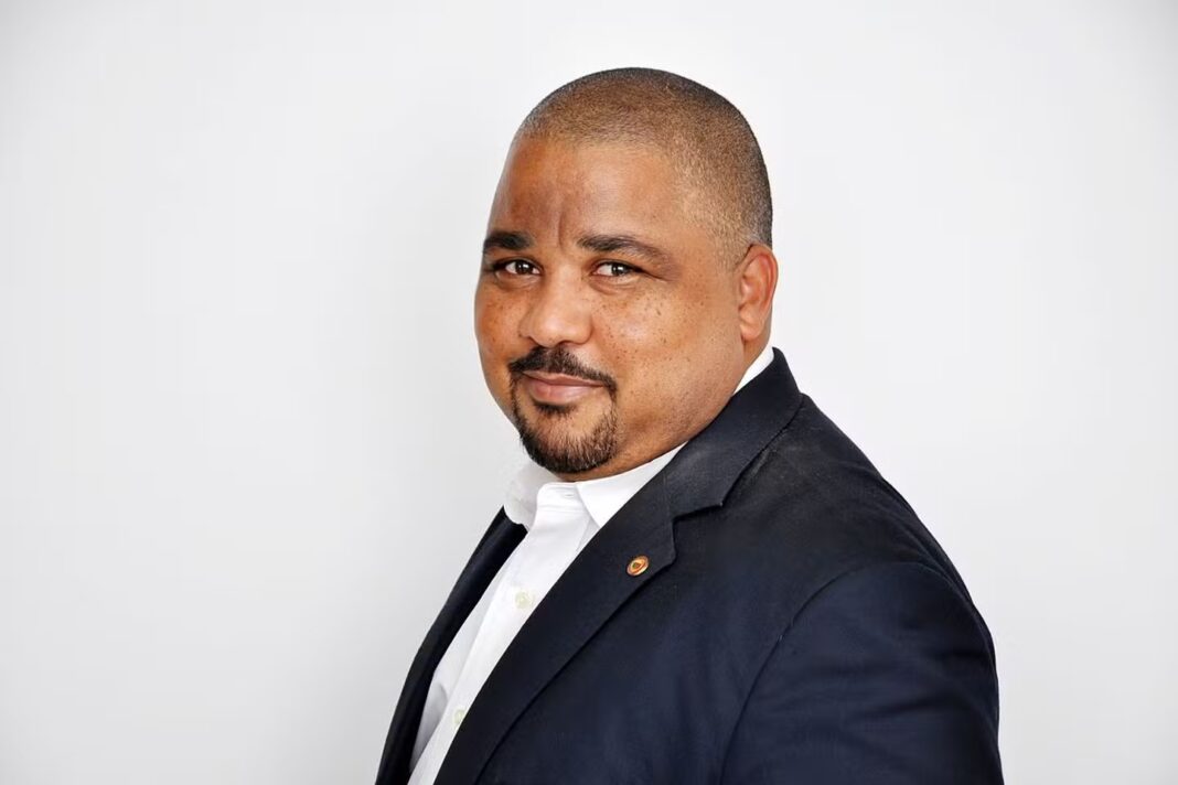 Joshua Osih : L’Appel à l’Unité pour 2025