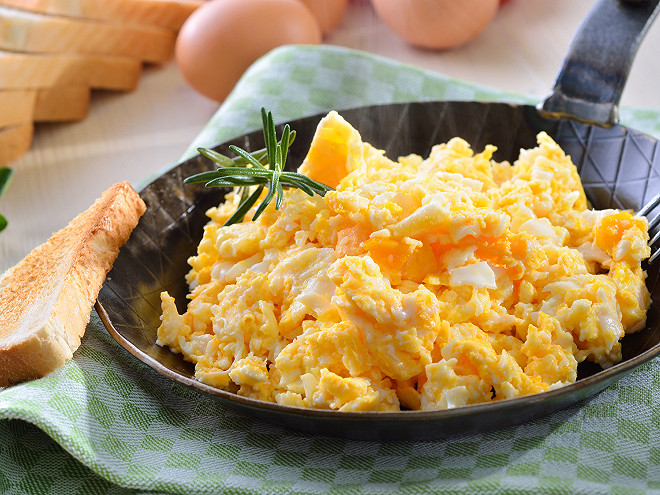 Œufs Brouillés : 10 Variantes Gourmandes à Tester