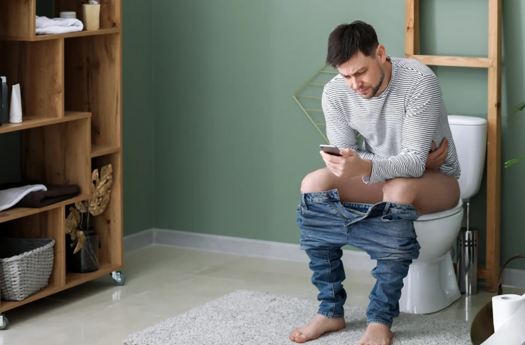 Smartphone aux toilettes : risques pour la santé