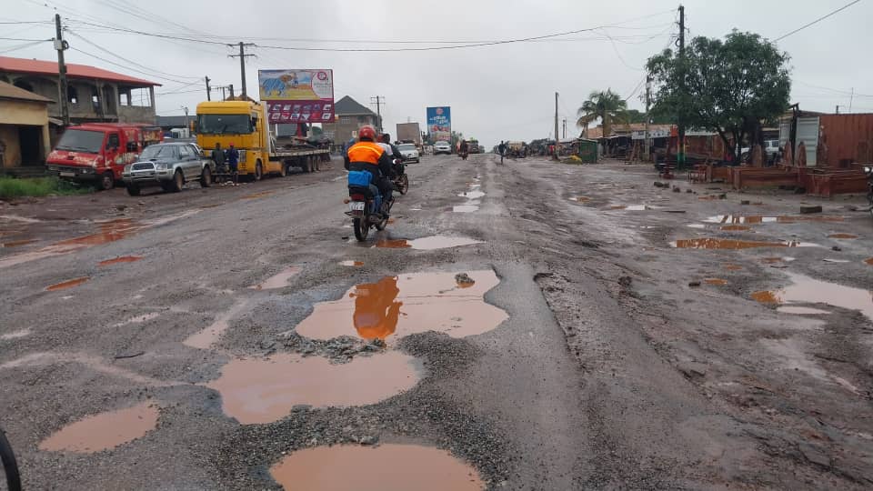 Douala: Crise des infrastructures routières et économiques