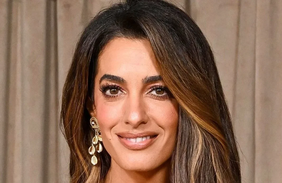Amal Clooney : Glamour et Toitst Makeup aux Albies Awards