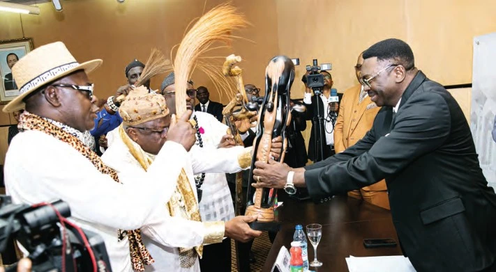 Leaders Locaux : Pilier du Soutien à Paul Biya