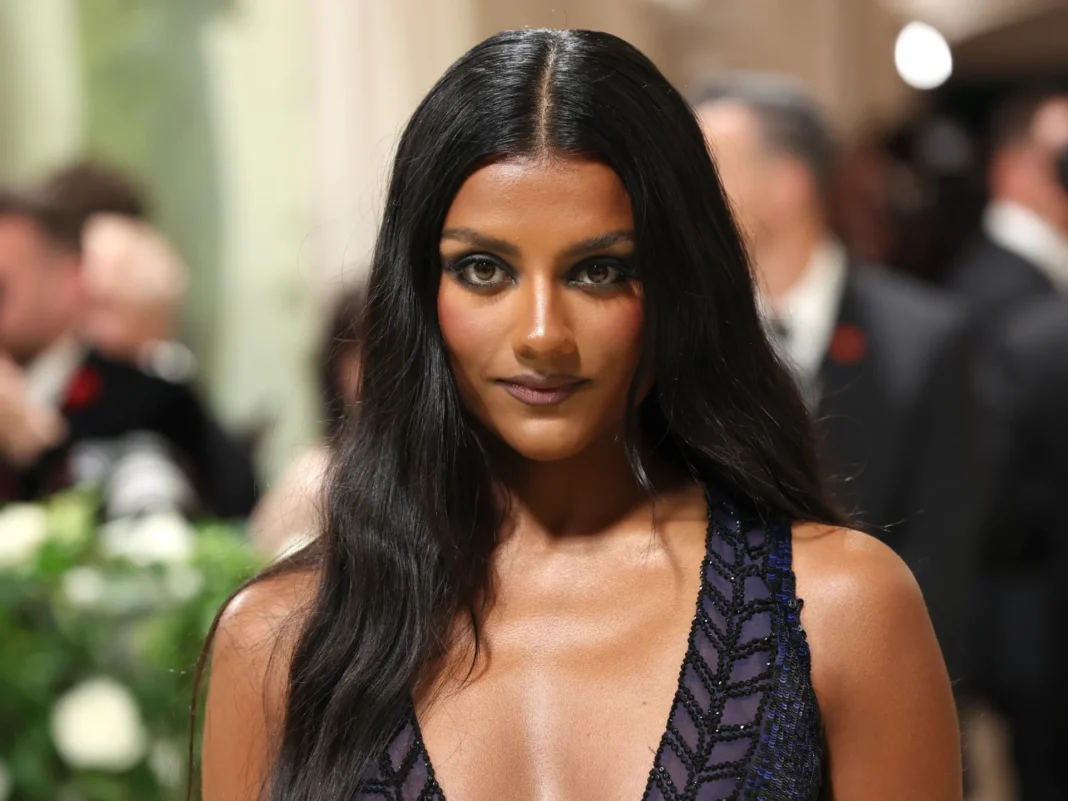 Simone Ashley : Beauté simple et naturelle pour l’automne