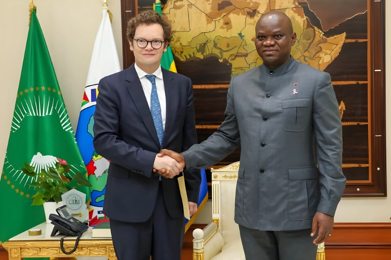 Gabon : le chef de l’État recadre Londres avec diplomatie