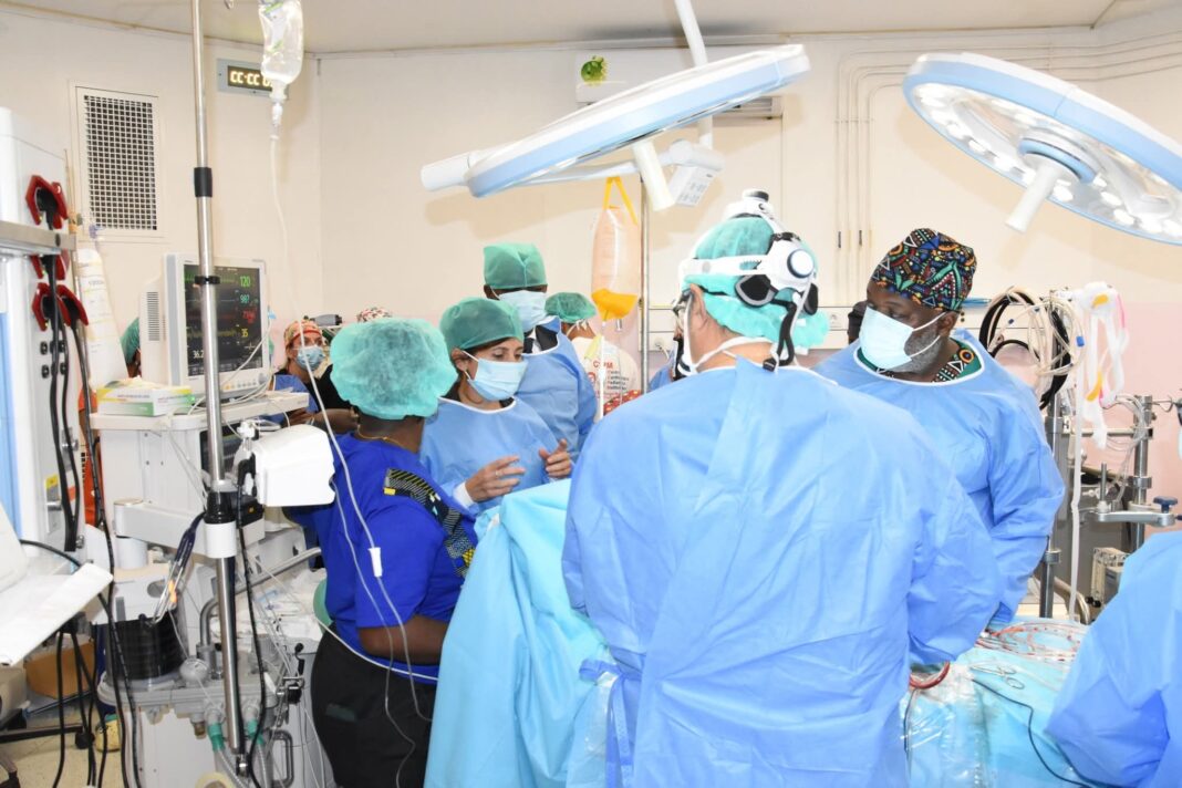 Chirurgie cardiaque : l’Italie transforme le Cameroun