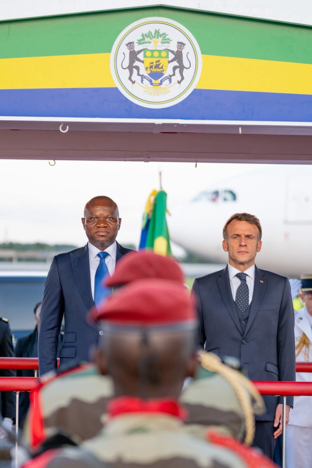 Libreville : un accueil solennel pour le président Macron