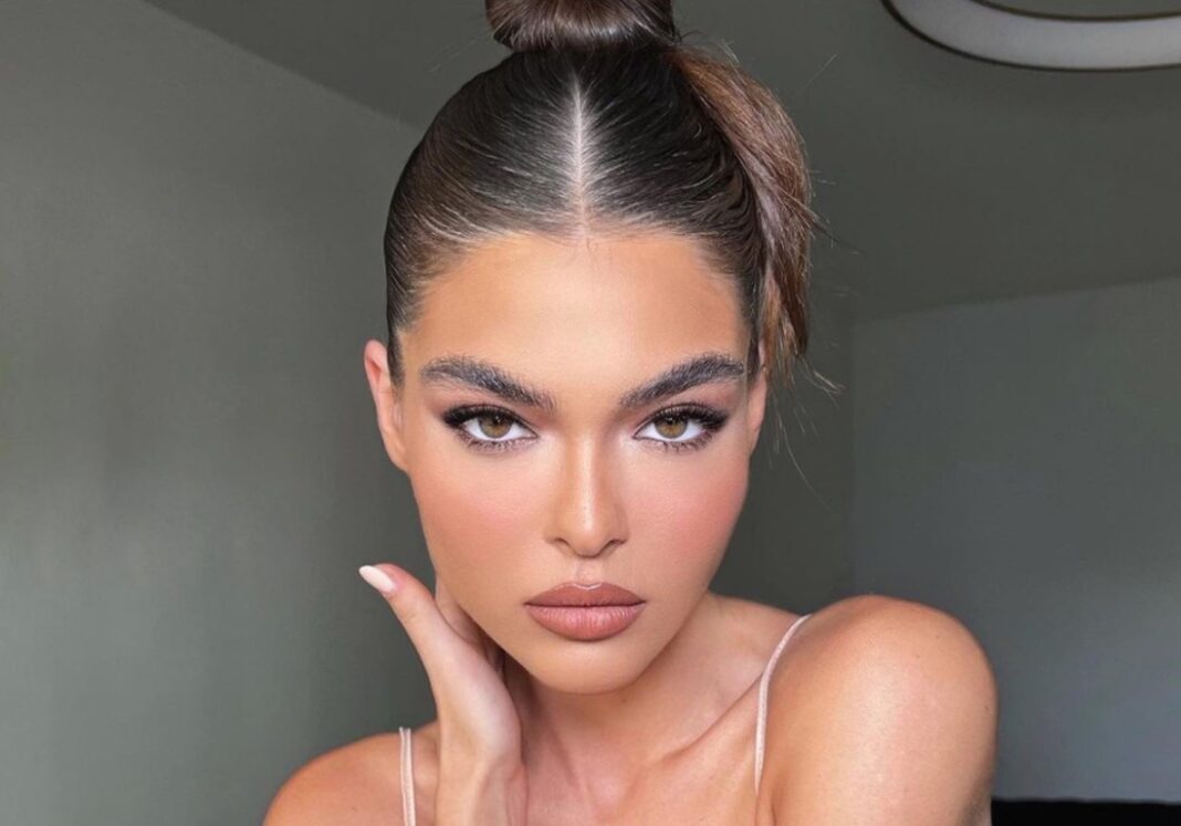 Coiffures Révélatrices : Lifte ton visage en un clin d’œil