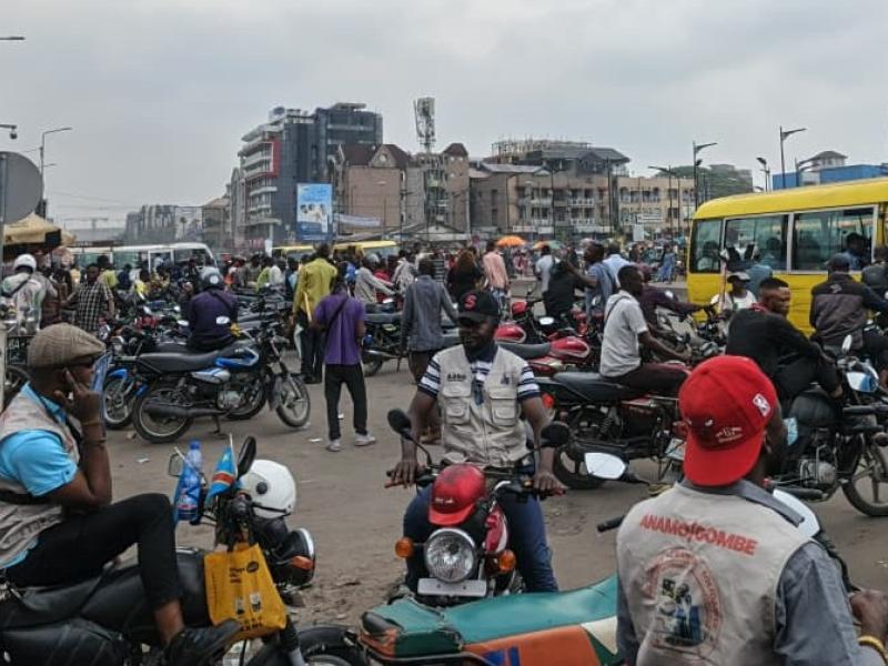 Protéger les femmes des agressions en moto-taxi à Kinshasa