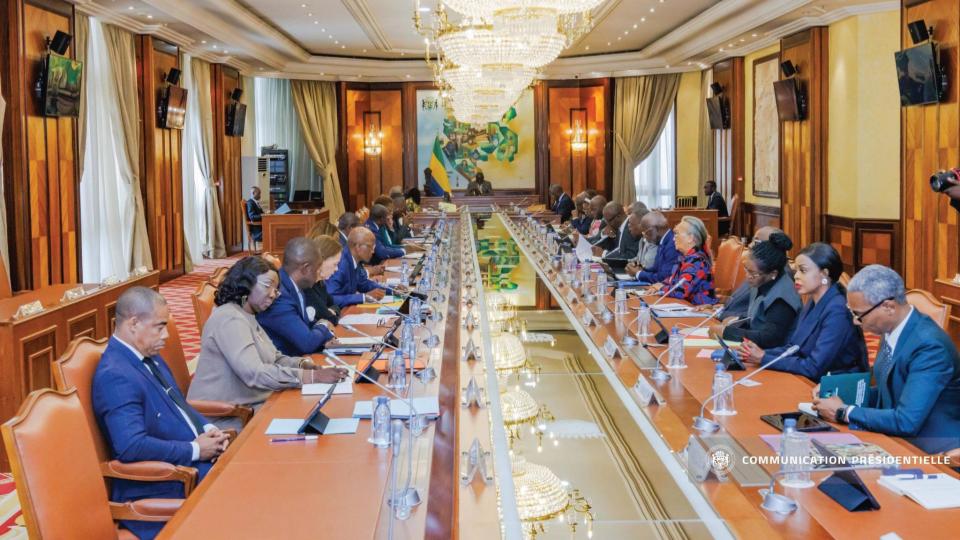 Gabon : Un probable remaniement administratif attendu ce soir ? Gabon : Un probable remaniement administratif attendu ce soir ?